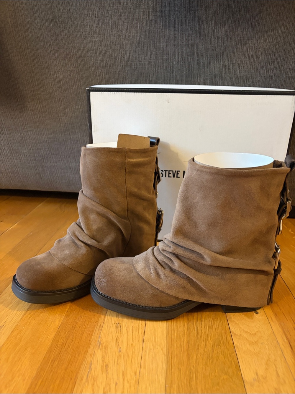 Steve Madden Benji Taupe Suede 8.5